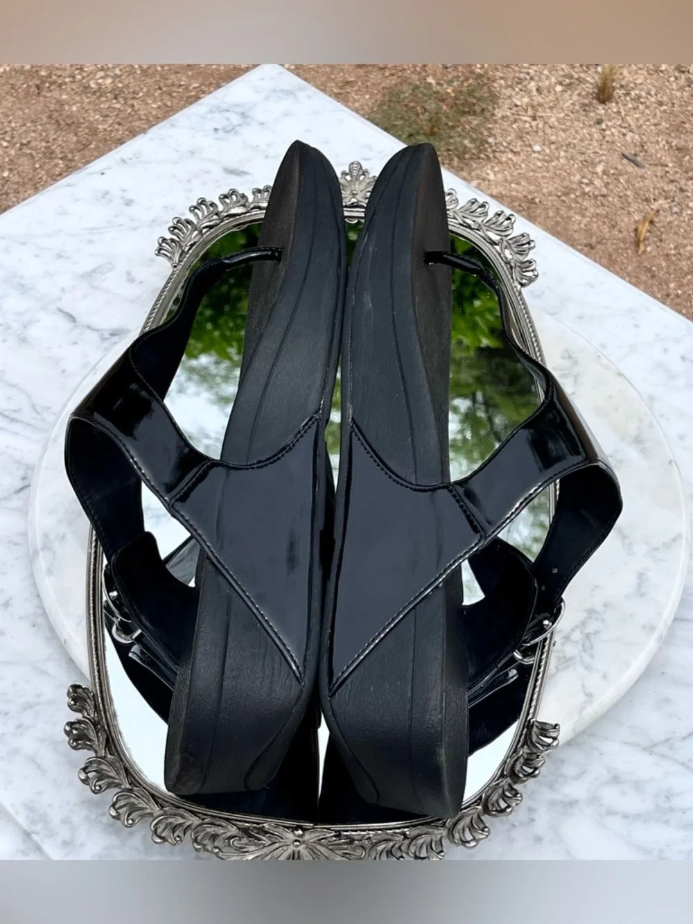 FitFlop The Skinny Black Patent Leather Wedge Thong / Sandal, 11, Silver Buckle - Picture 12 of 14